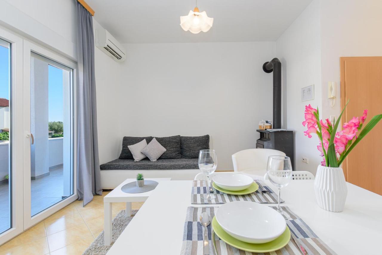 Apartmani Vita, Liznjan - Apartman 2 エクステリア 写真