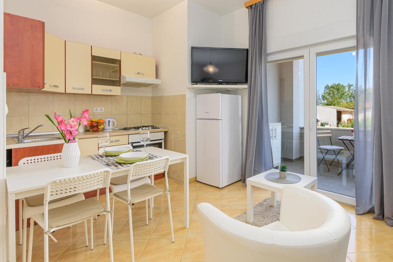 Apartmani Vita, Liznjan - Apartman 2 エクステリア 写真
